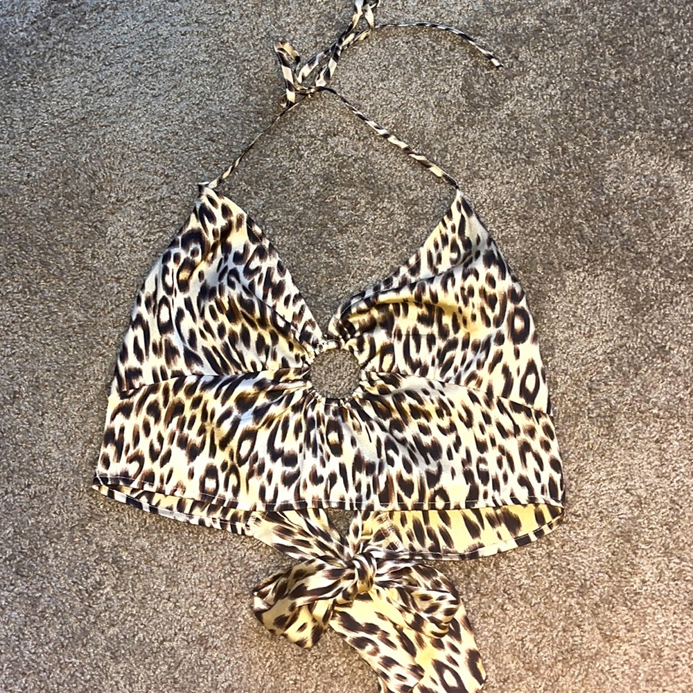 Silk cheetah crop top